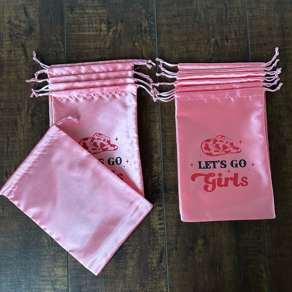 12 Pink Draw String Bags: “Let’s Go Girls” - Picture 2 of 2